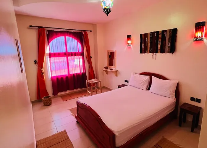 Zakar Apartments